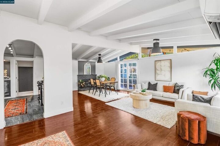Property Photo:  341 Paloma Ct  CA 94553 