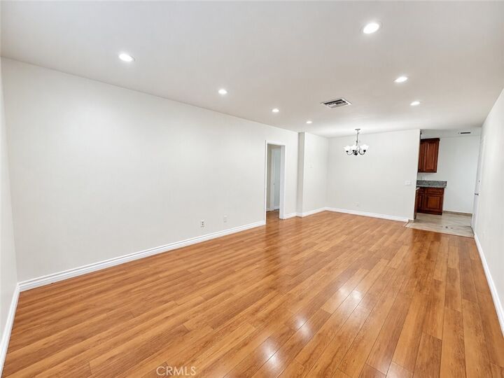 Property Photo: 1126 Elm Avenue 4 CA 91201