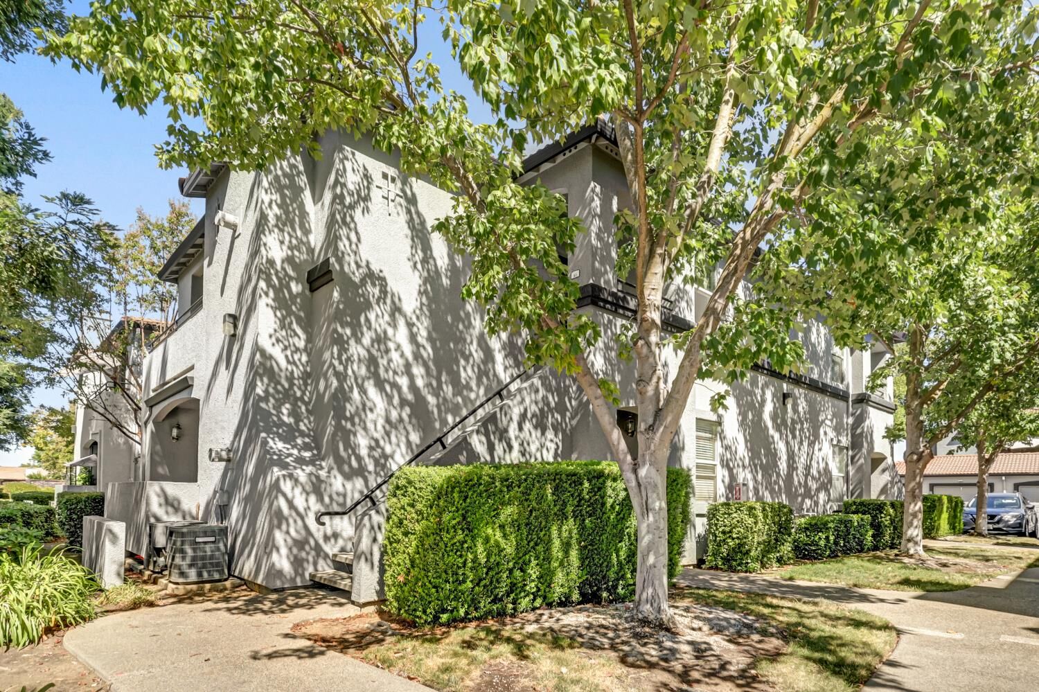 Property Photo: 5201 Laguna Oaks 46 CA 95758