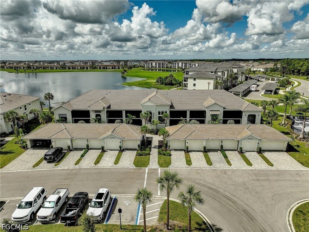 Property Photo: 15930 Grassland Lane 2425 FL 33982