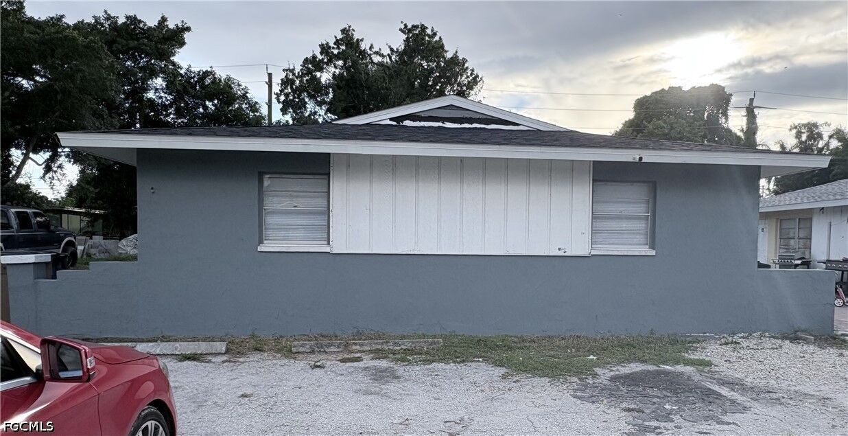 Property Photo: 464 Carolina Avenue FL 33905