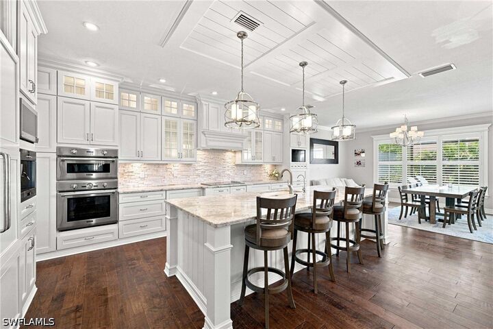 Property Photo: 13715 Callisto Avenue FL 34109