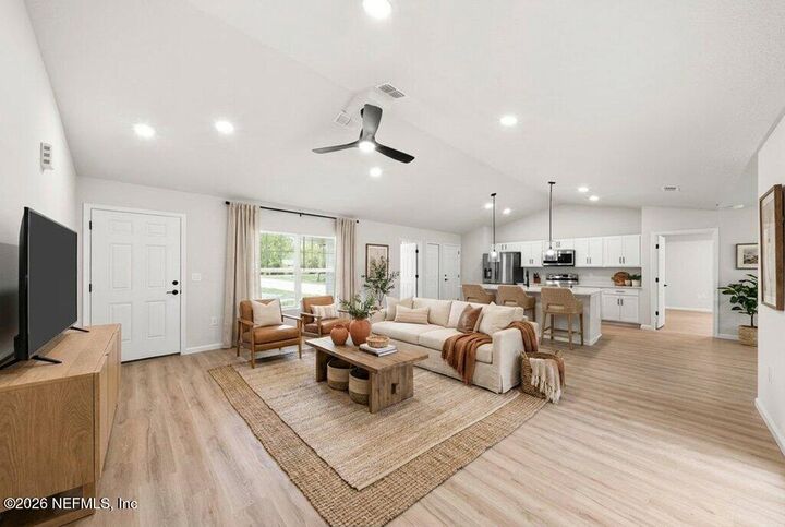 Property Photo: 11637 Jackman Cove Lane FL 32218