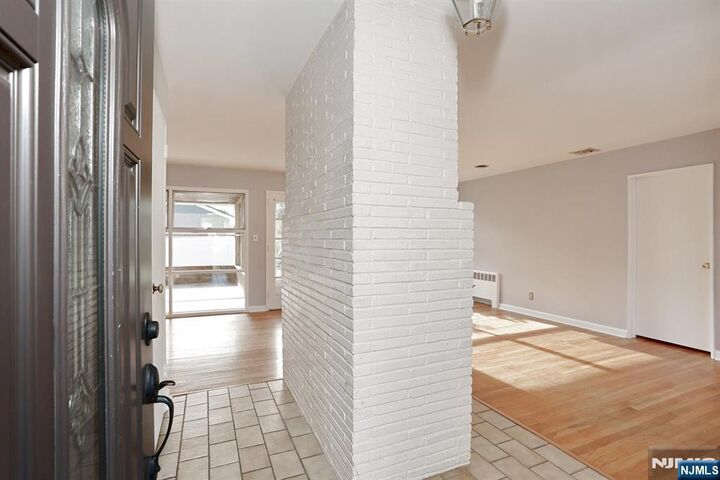 Property Photo:  27 Briarcliff Road  NJ 07642 