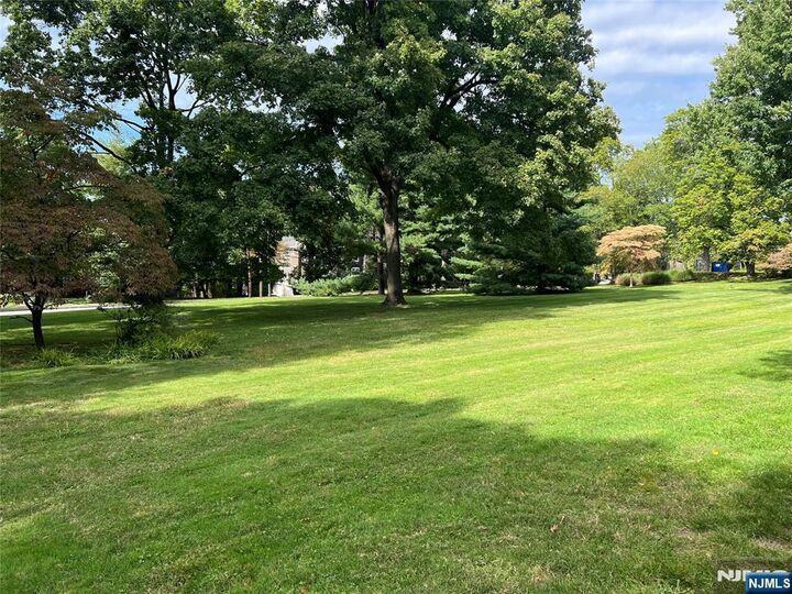 Property Photo:  45 Dwight Place 8  NJ 07631 