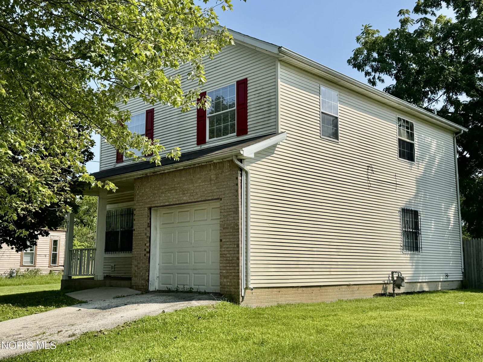 Property Photo:  737 Tecumseh Street  OH 43604 