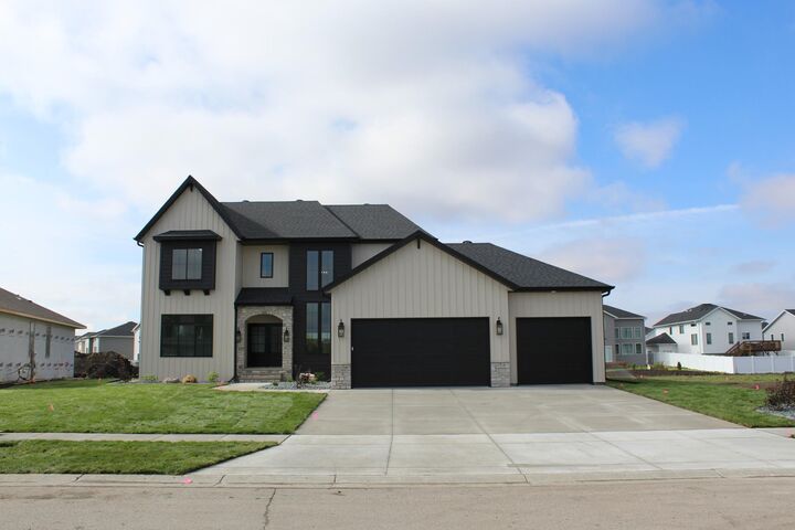 Property Photo:  3248 66th Avenue S  ND 58104 