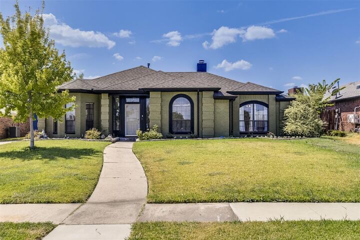 Property Photo:  1501 Osage Trail  TX 75149 