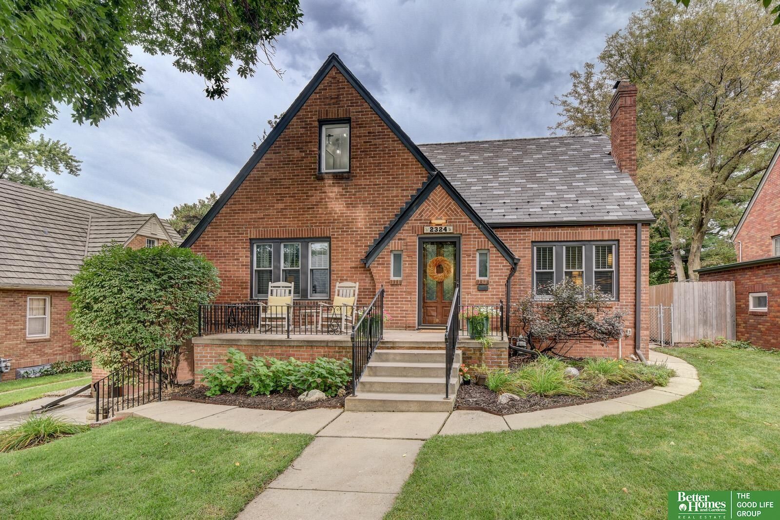 Property Photo:  2324 N 52nd Street  NE 68104 