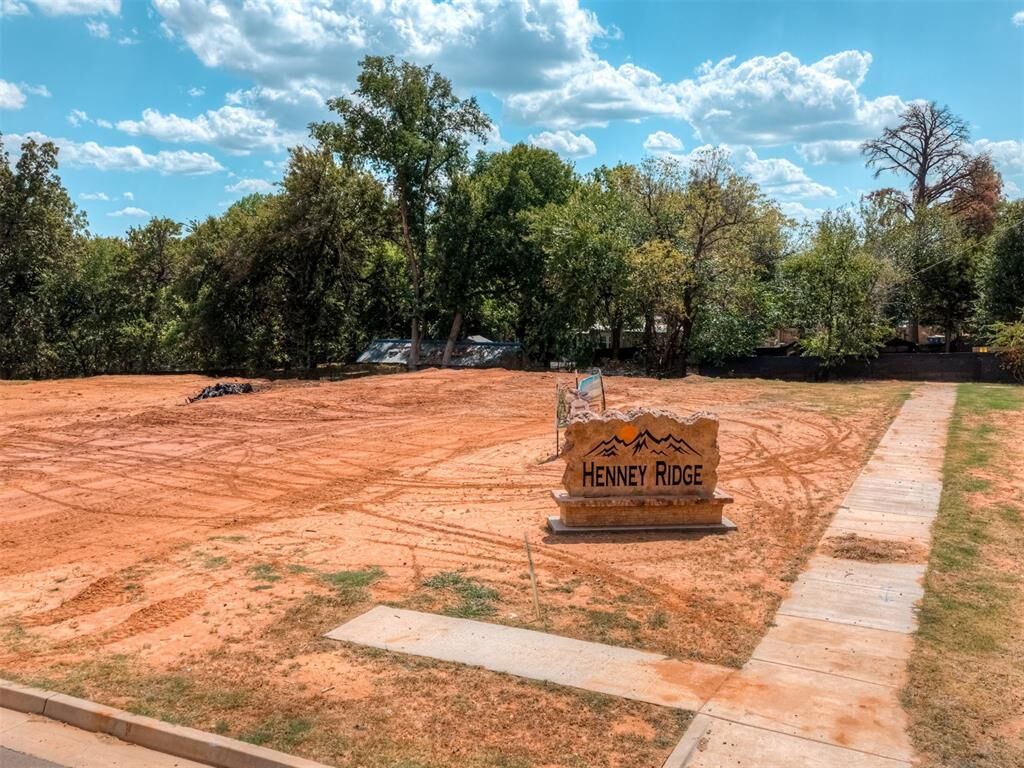 Property Photo:  14010 Henney Ridge Street  OK 73020 