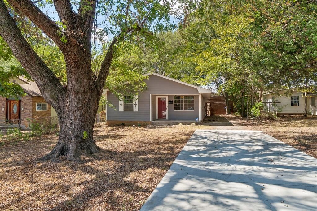 Property Photo: 304 S Fourth Street OK 73068