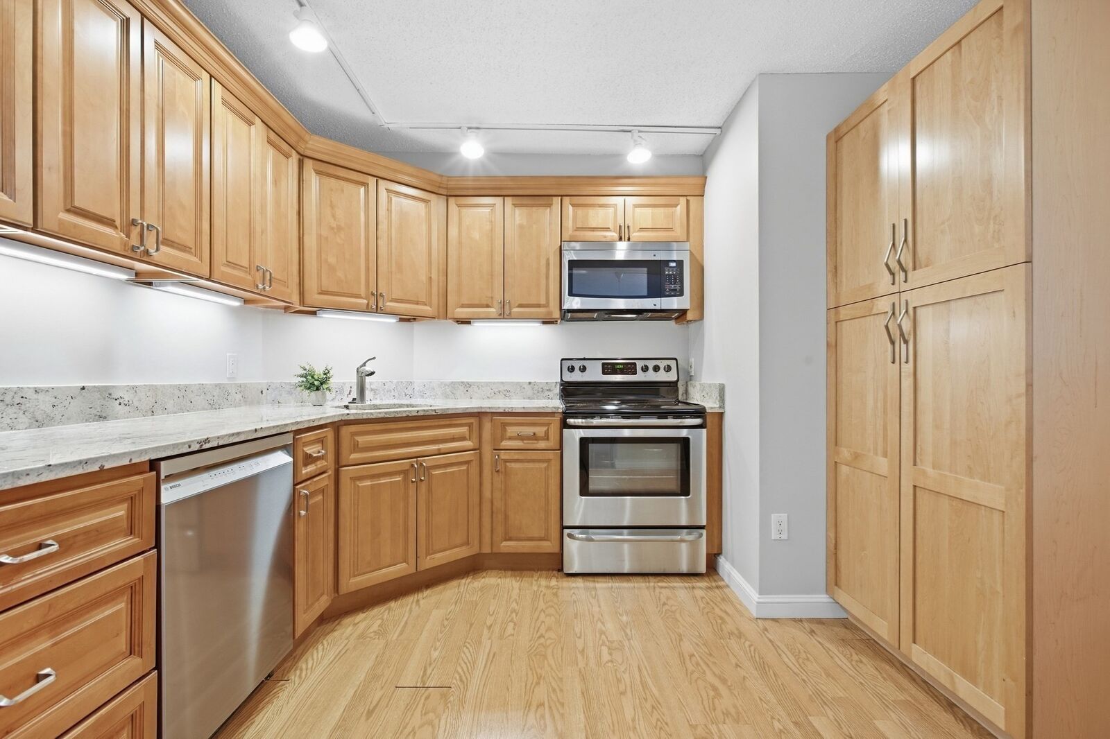 Property Photo: 151 Coolidge Ave 712 MA 02472