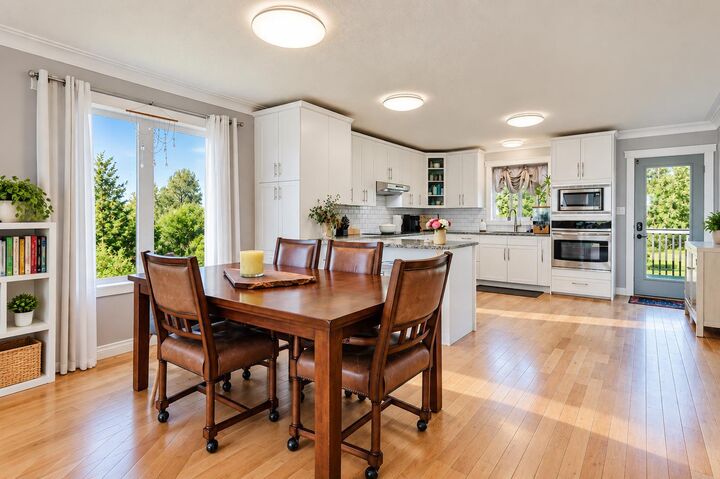 Property Photo:  1101 Redlow Drive  AB T0H 0C0 