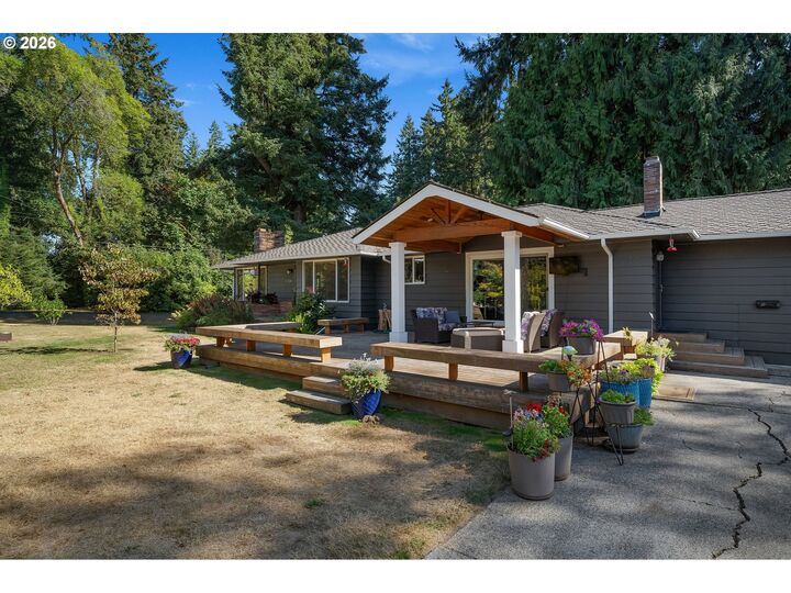Property Photo:  5720 River St  OR 97068 