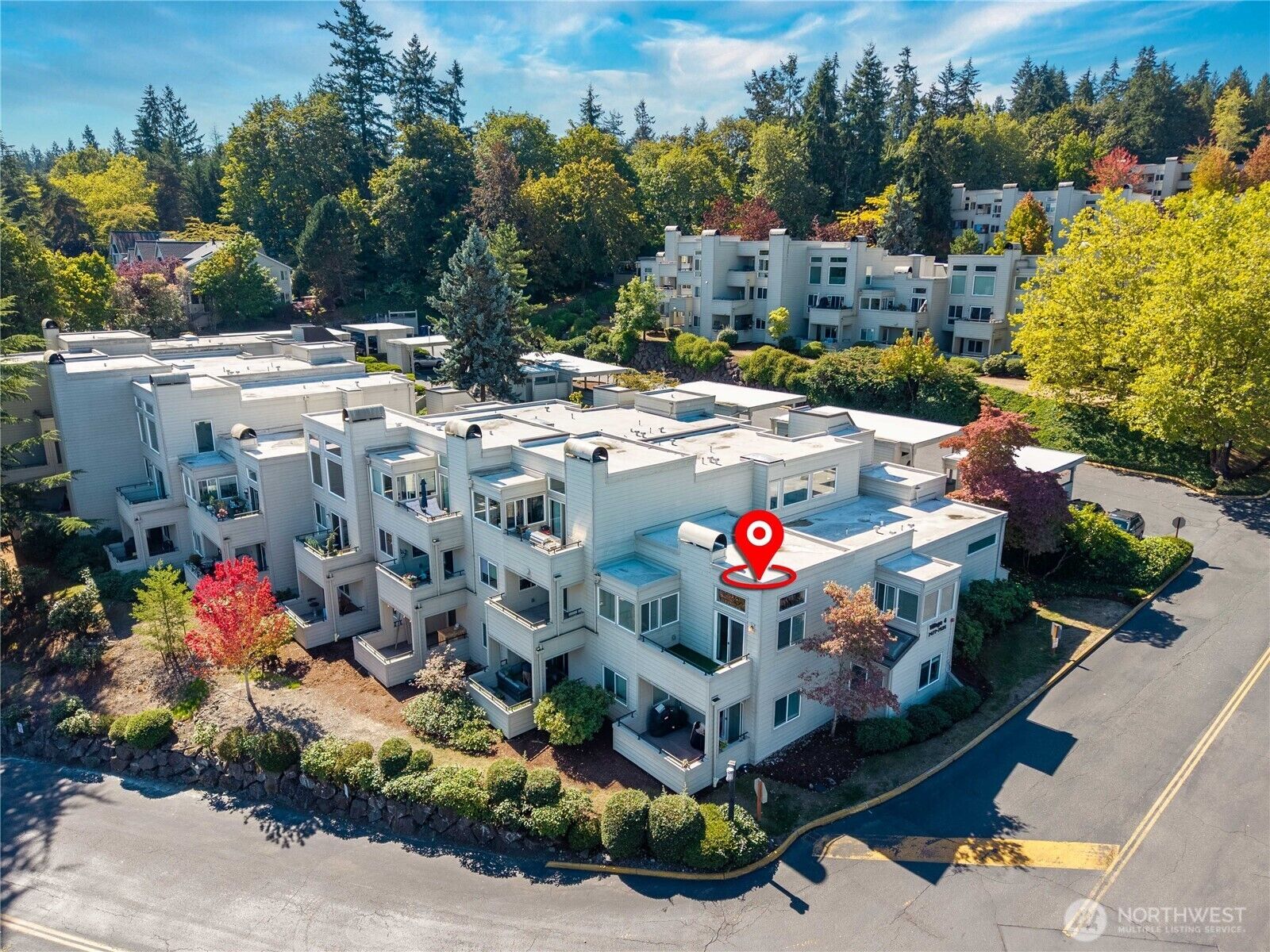 Property Photo: 7525 Old Redmond Road 403 WA 98052