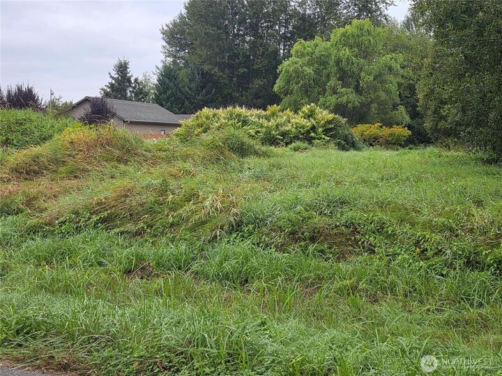Property Photo: 1003 12th Avenue SW WA 98372