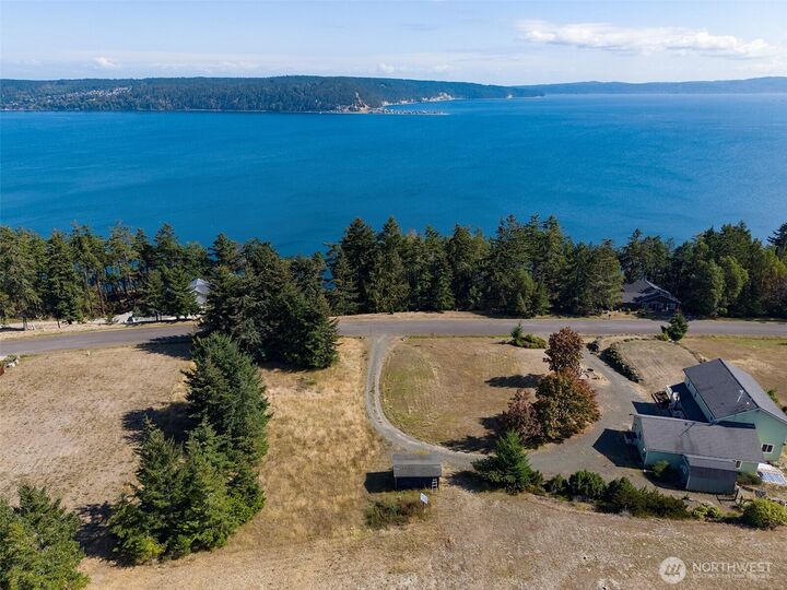 Property Photo:  9999  Discovery View Drive  WA 98382 