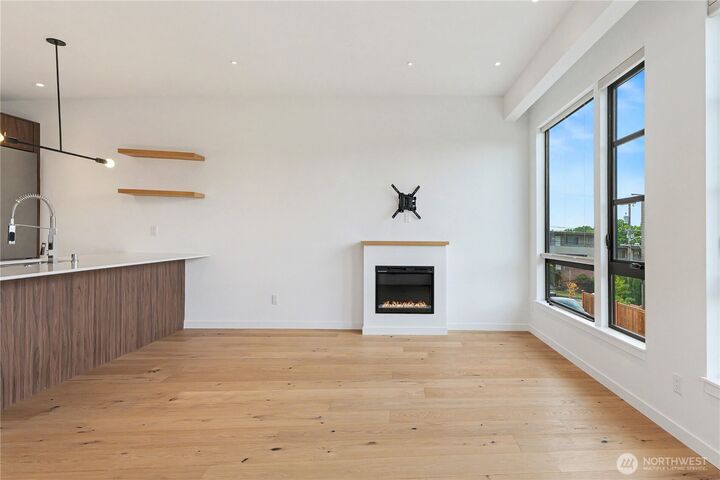Property Photo: 2609 31st Avenue W A WA 98199