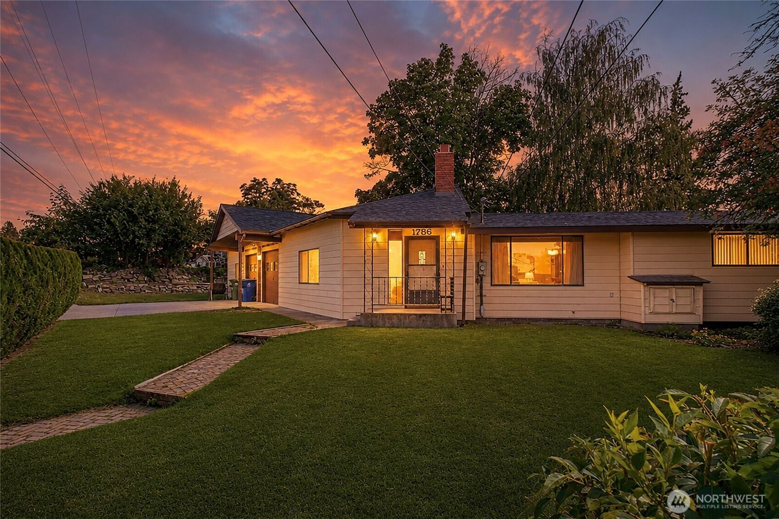 Property Photo: 1786 5th St NE WA 98802