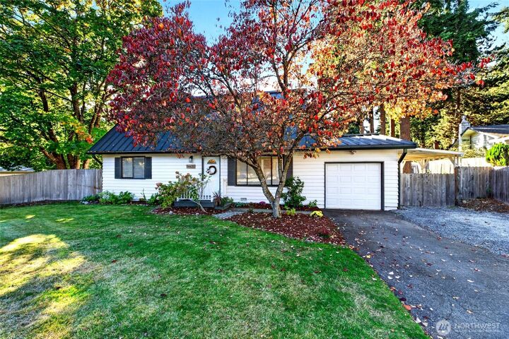 Property Photo:  14620 SE 140th Street  WA 98059 