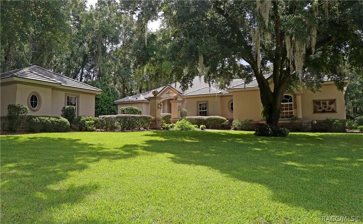 Property Photo:  2320 N Hickory Glen Point  FL 34442 