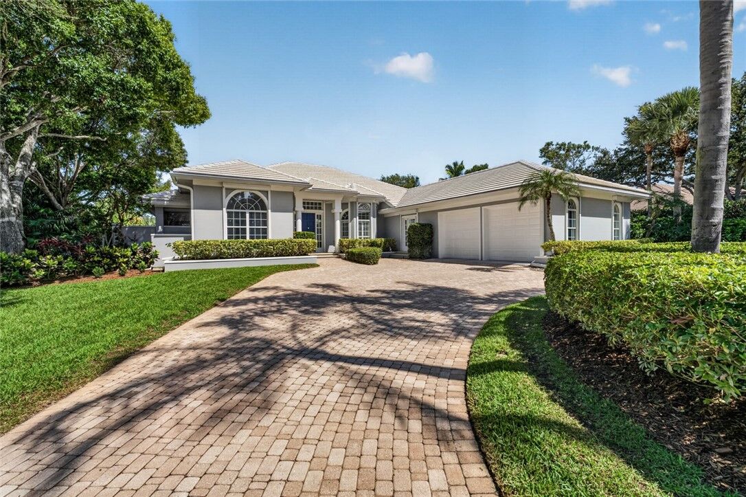 Property Photo: 311 Shores Drive FL 32963