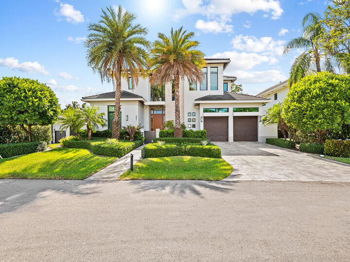 Property Photo: 301 NE 23rd Avenue FL 33305