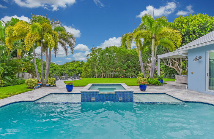Property Photo: 730 Camino Lakes Circle FL 33486