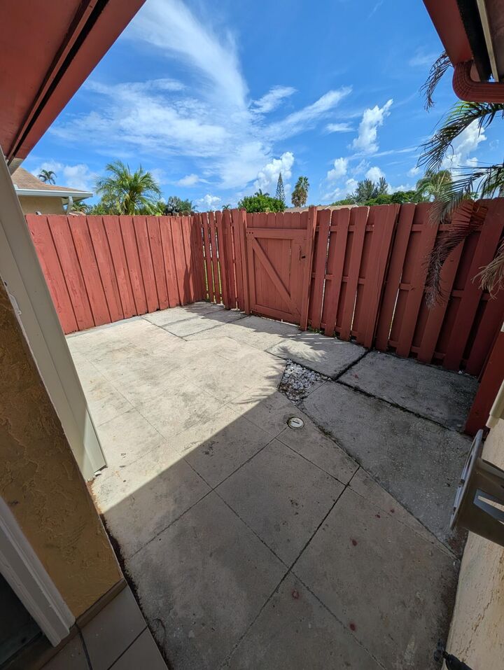 Property Photo:  8599 Crater Terrace  FL 33403 