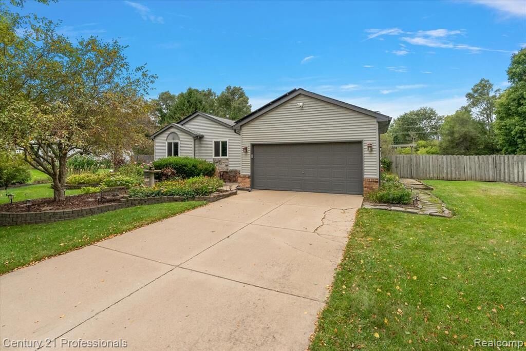Property Photo:  4713 Desert Bridge Court  MI 48356 