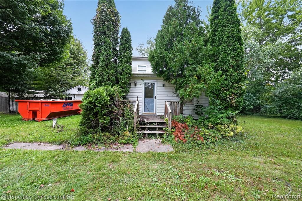 Property Photo: 8320 McKean Road MI 48191