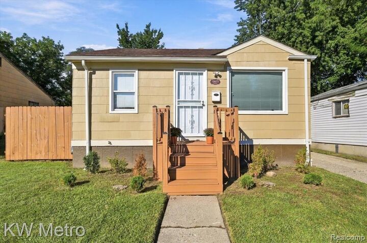 Property Photo:  18475 Caldwell Street  MI 48234 