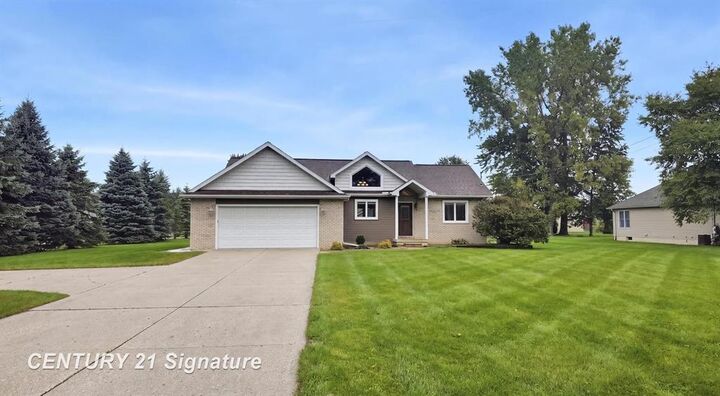 Property Photo: 6434 W Farrand Road MI 48420