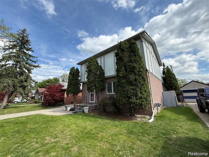 Property Photo:  8334 McKinley  MI 48015 