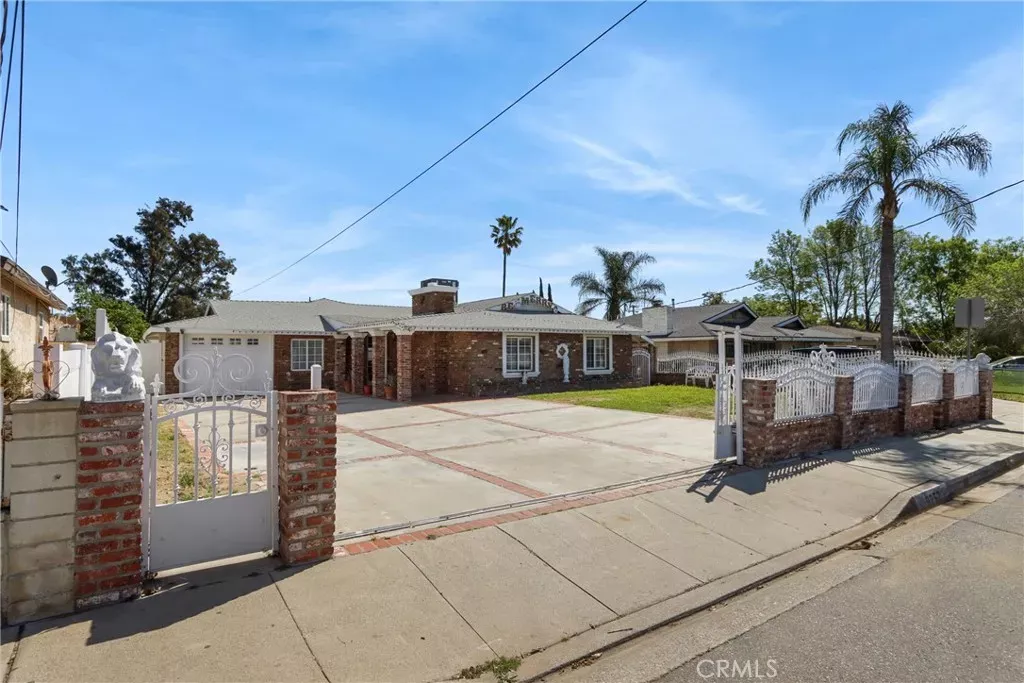 Property Photo: 9257 Palmetto CA 92335