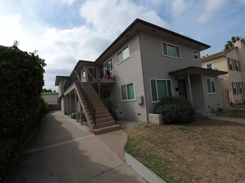 Property Photo:  378 Park Way Street B  CA 91910 