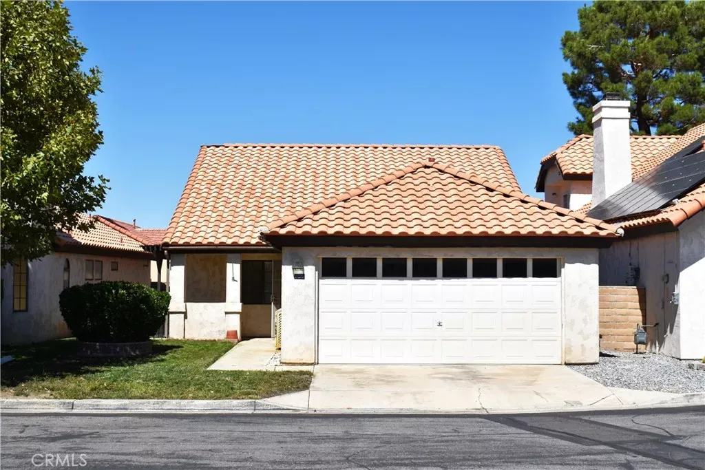 Property Photo: 19270 Pine Way CA 92308