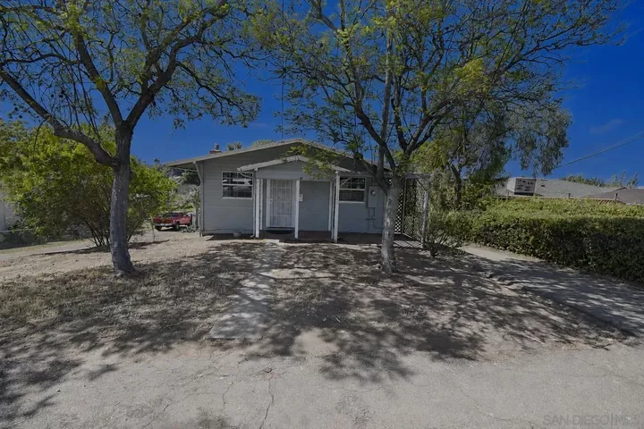 Property Photo: 7361 - 7367 La Mesita Pl CA 91942