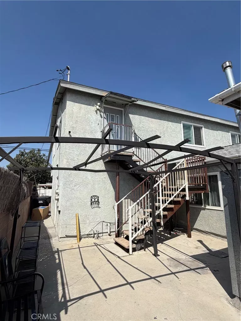 Property Photo:  2529 Senta  CA 90040 