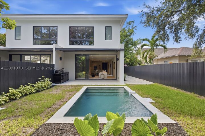 Property Photo: 1017 SW 13th Ct FL 33135