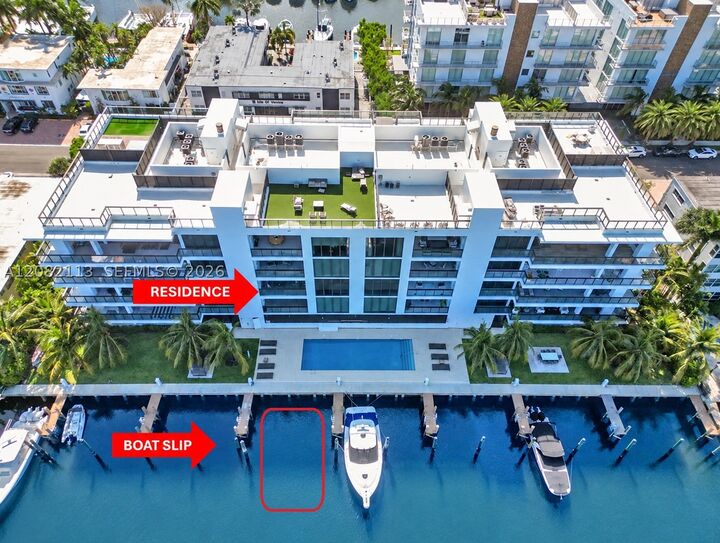 Property Photo: 20 Isle Of Venice Dr 302 FL 33301