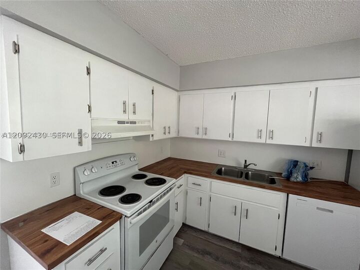 Property Photo:  3739 SE 15 St 2  FL 33004 