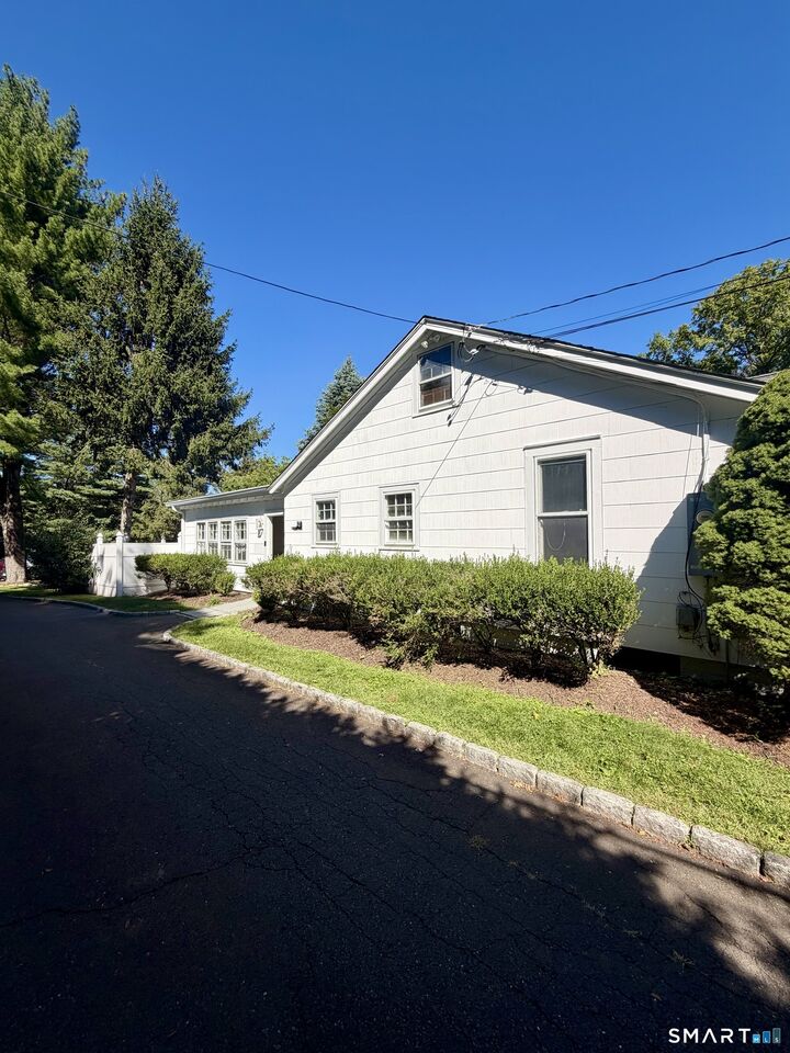 Property Photo:  28 Treadwell Avenue  CT 06880 
