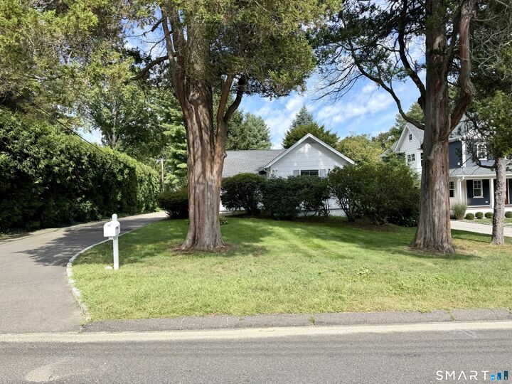 Property Photo:  28 Treadwell Avenue  CT 06880 