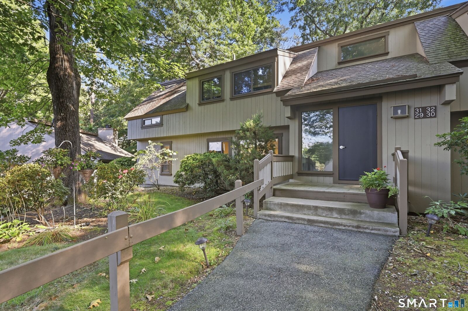 Property Photo:  29 Great Meadow Lane 29  CT 06032 