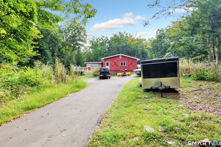 Property Photo:  75 Crestwood Road  CT 06524 