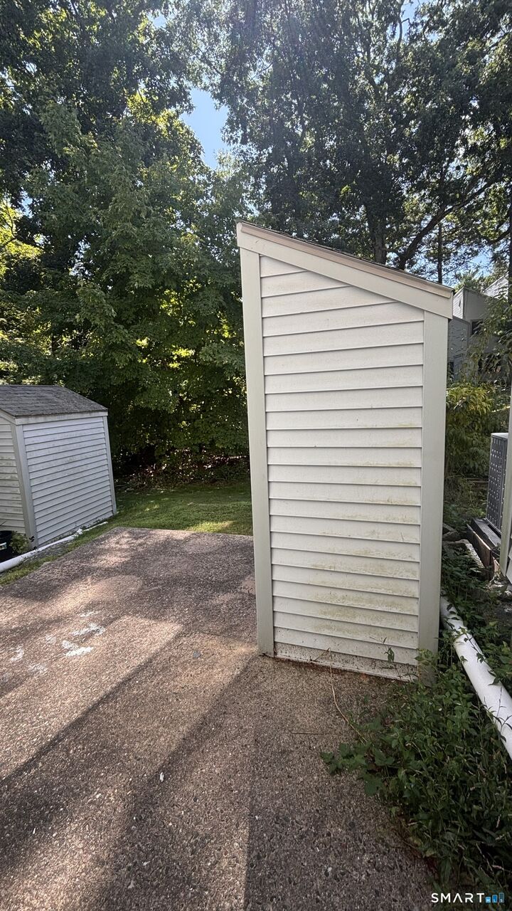 Property Photo:  1 Talcott Forest Road 2E  CT 06032 