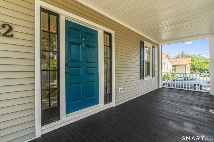 Property Photo:  22 Loomis Street  CT 06460 