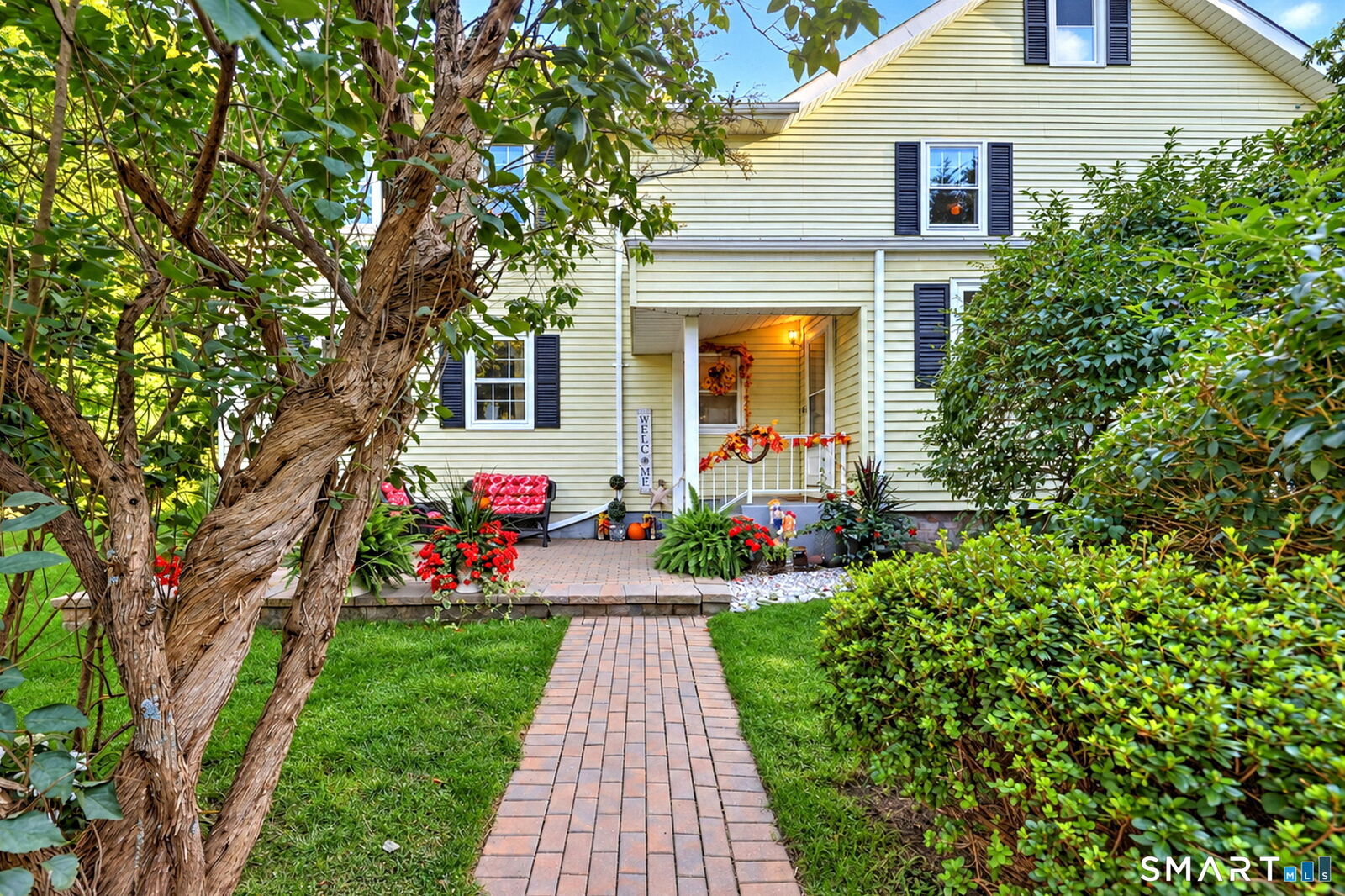 Property Photo:  567 Orange Center Road  CT 06477 