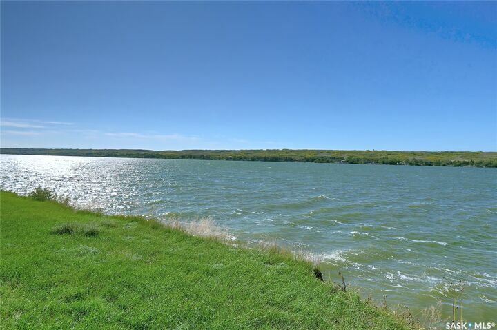 Property Photo:  833 Daniel Drive  SK S0G 0A2 